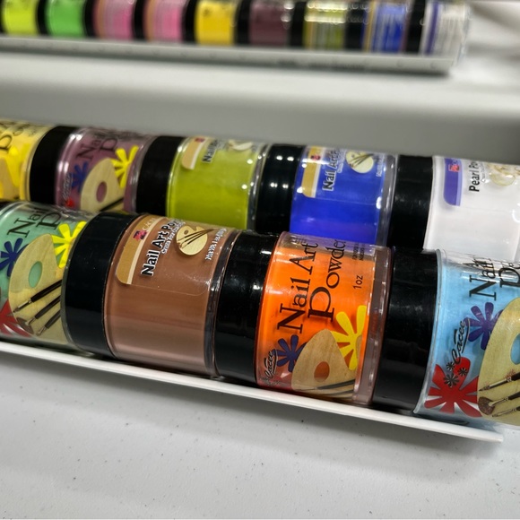 Acrylic Powder for Nails 💅🏽 24 Pots of 1oz each in Multiple Colours - Picture 9 of 9